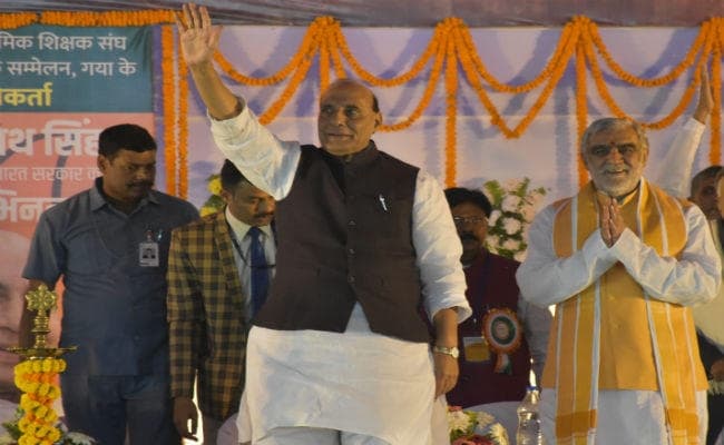 पाकिस्तान को जवाब देने में भारत नहीं गिनेगा गोलियां : राजनाथ सिंह