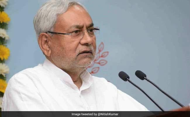 पटना : सीएम का खनन विभाग को निर्देश, बालू की मनमानी कीमत पर लगाएं लगाम