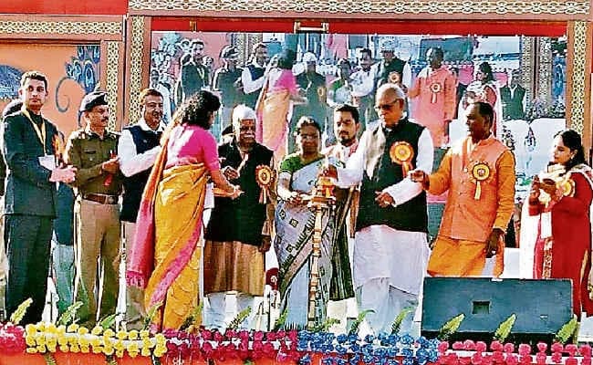 गढ़वा : दो दिवसीय वंशीधर महोत्सव शुरू, राज्यपाल ने कहा, पर्यटन केंद्र बन सकता है नगरऊंटारी