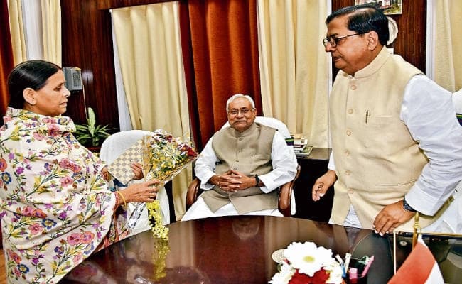 पटना : विधानमंडल का शीतकालीन सत्र शुरू, 10 हजार करोड़ का द्वितीय अनुपूरक बजट पेश