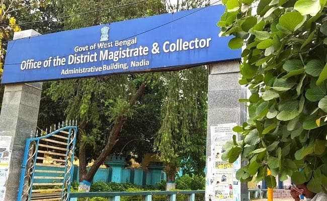 नदिया में जहरीली शराब पीने से अब तक 8 लोगों की मौत, 11 अधिकारी निलंबित, CID जांच के आदेश