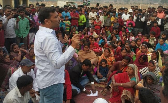 आजसू सुप्रीमो सुदेश कुमार महतो ने 14 गांव में स्वराज स्वाभिमान पदयात्रा चलाया