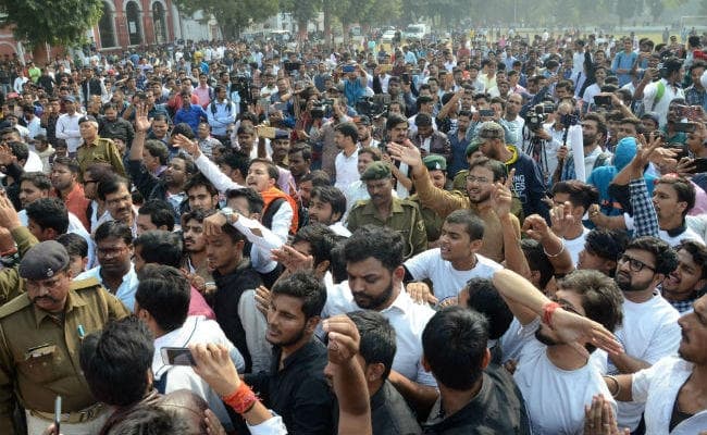 PU छात्र संघ चुनाव : राजनीतिक दलों का अखाड़ा बना विश्वविद्यालय, जदयू ने तेजस्वी पर कसा तंज