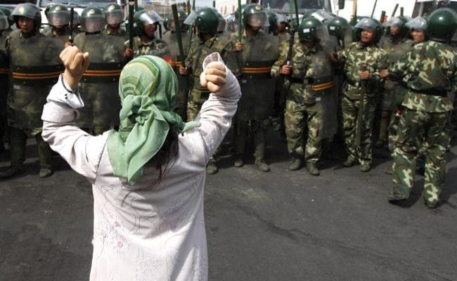 चीन में नजरबंद हैं 20 लाख धार्मिक अल्पसंख्यक!