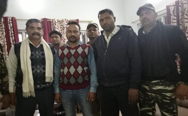 बिहार : पशुपालन विभाग का क्लर्क घूस लेते रंगे हाथ गिरफ्तार