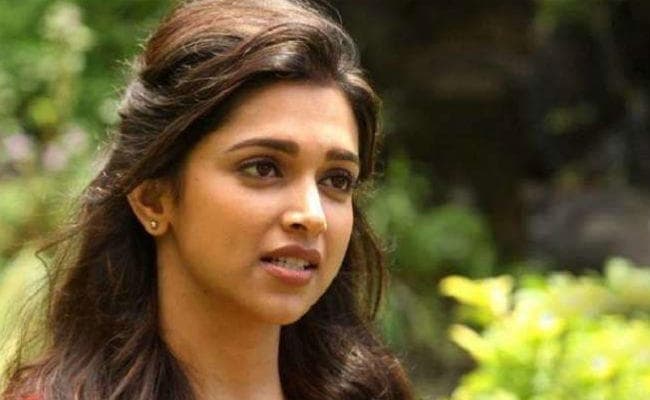 एसिड अटैक की भूमिका में होगीं दीपिका पादुकोण, निर्देशक ने कही ये बड़ी बात