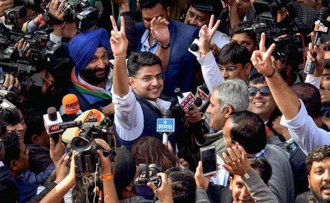 गहलोत होंगे राजस्थान के अगले सीएम? पायलट समर्थकों का भारी हंगामा