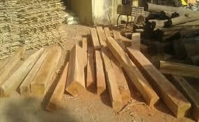 सरिया : चार अवैध आरा मिल में छापा एक लाख की लकड़ी जब्त