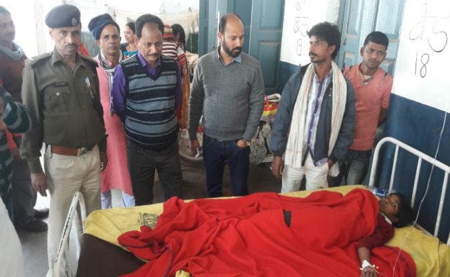 स्कूल ऑटो पलटने से एक बच्चे की मौत, 16 जख्मी