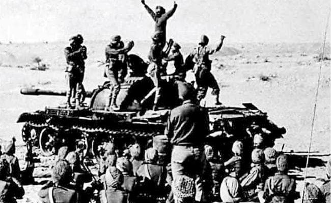 भारत-पाक युद्ध विजय दिवस आज : सिर्फ 13 दिन में हार गया था पाक, 93 हजार सैनिकों ने किया था सरेंडर, तब बना बांग्लादेश