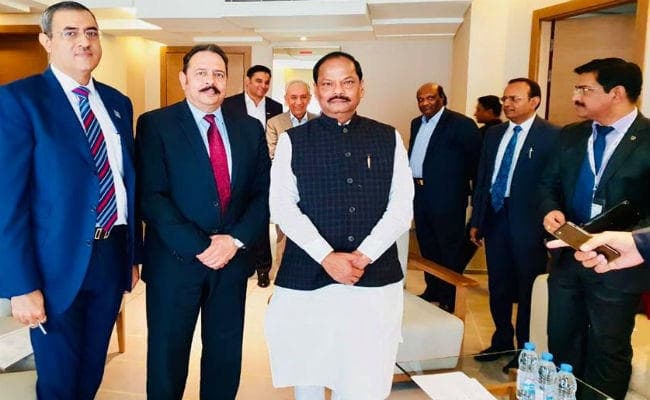 कौशल विकास को लेकर झारखंड के CM रघुवर ने दुबई में किया रोड शो