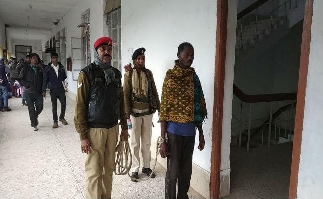 गुमला : दिव्यांग बच्ची से दुष्कर्म के आरोपी को उम्रकैद की सजा