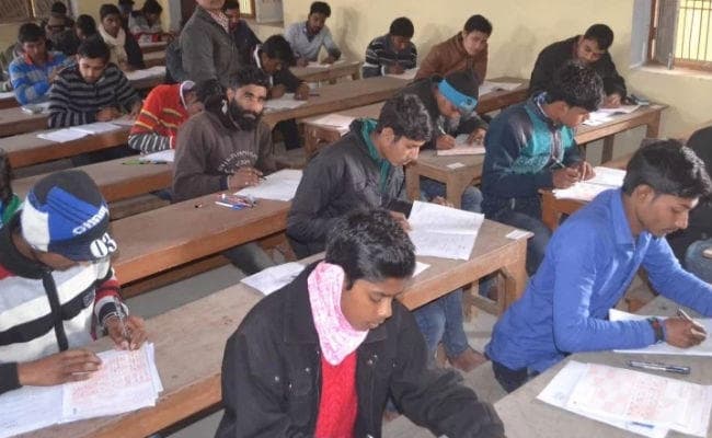 ...अब हिंदी व अंग्रेजी की परीक्षा दे 12वीं के समकक्ष की मान्यता हासिल कर सकेंगे आइटीआइ पास विद्यार्थी