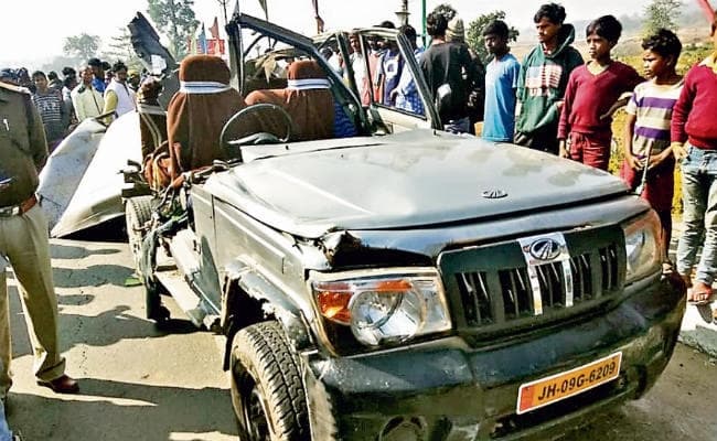 ओरमांझी के उकरिद मोड़ के समीप सड़क दुर्घटना, एक की मौत, छह घायल