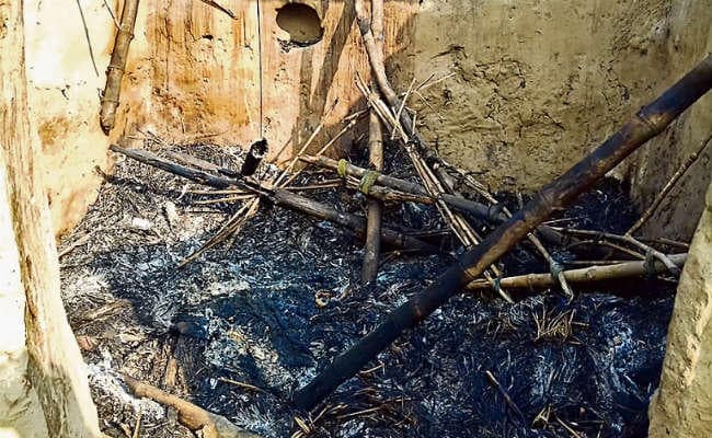 नवादा : महादलित टोले पर हमला, चार घर फूंके, कई पशुओं की जलने से हुई मौत