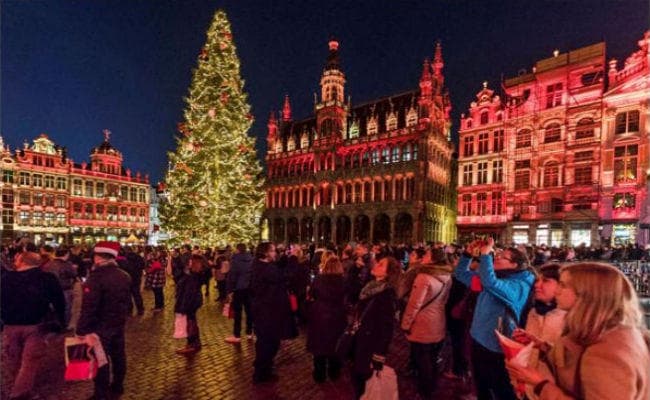 Christmas मनाने के लिए बेथलेहम में उमड़े दुनिया भर के श्रद्धालु