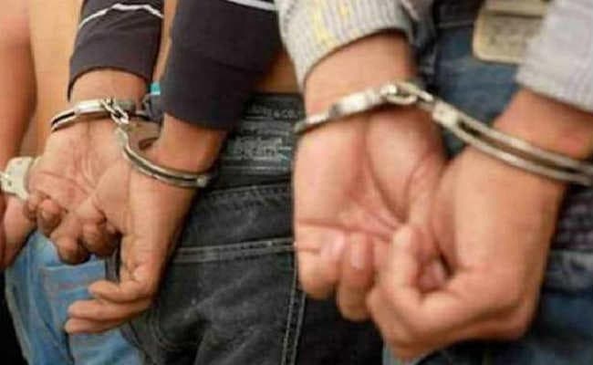 गैंडा हत्या के मामले में तीन गिरफ्तार, पूछताछ जारी, प्राकृतिक विष देकर किया गया गैंडे का शिकार