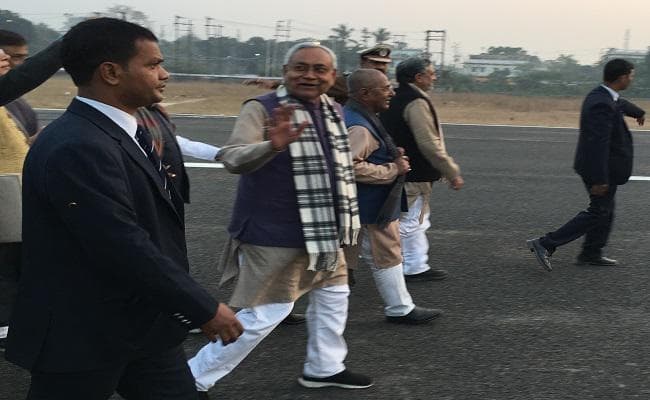 बोले सीएम नीतीश, बच्चे को पढ़ाने-लिखाने के लिए माता-पिता को आगे आना होगा