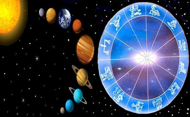 साल 2024 की शुरुआत में ये ग्रह बदलेंगे अपनी चाल, जानें व्यक्ति के जीवन में बुध-सूर्य, मंगल और शुक्र का प्रभाव