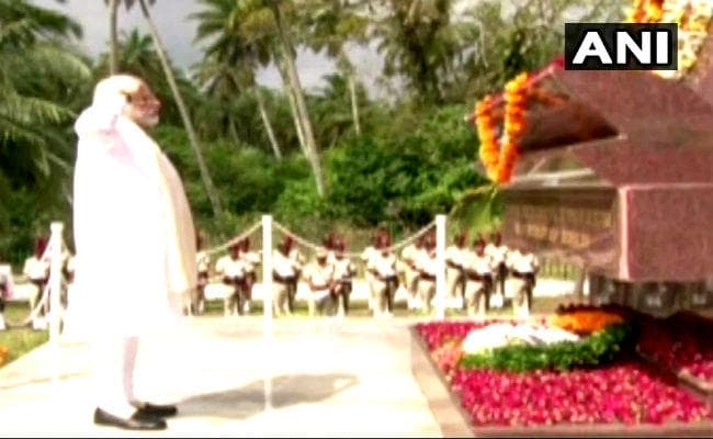 PM नरेंद्र मोदी ने अण्डमान-निकोबार द्वीपसमूह में सुनामी पीड़ितों को दी श्रद्धांजलि