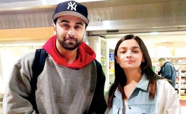 Happy New Year: रणबीर कपूर और आलिया भट्ट न्यूयॉर्क में मनायेंगे नये साल का जश्न
