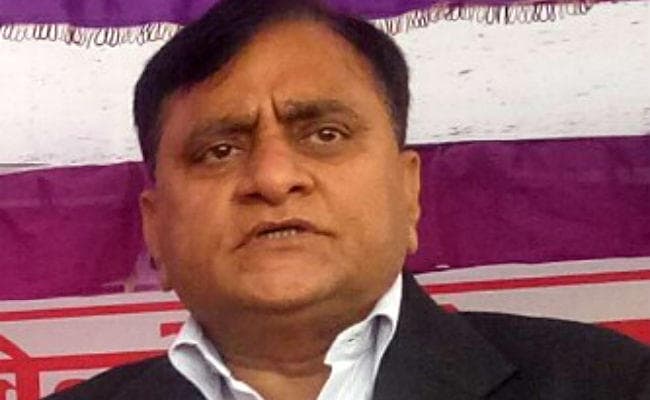 UP डीजीपी ओपी सिंह की गांव के ही प्राथमिक स्कूल में हुई प्रारंभिक शिक्षा, मीरा बिगहा गांव में हर्ष का माहौल