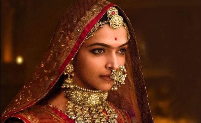 मेवाड़ शाही परिवार ने सेंसर बोर्ड पर लगाया आरोप, कहा- ''पद्मावती'' सामाजिक सौहार्द के लिये खतरा