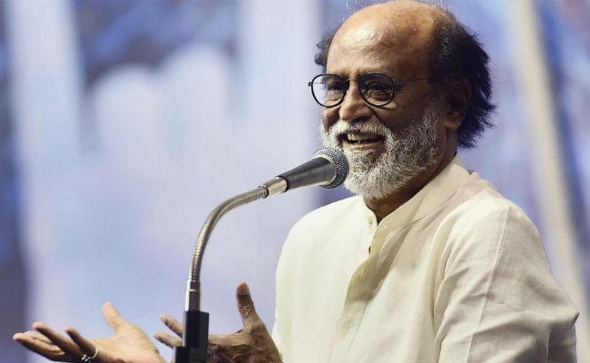 तमिलनाडु में राजनैतिक क्रांति शुरू करने की इच्छा है: रजनीकांत