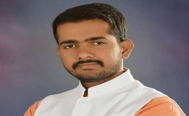 बीएचयू बवाल : जेल में बंद छात्र नेता आशुतोष सिंह ने तोड़ी भूख हड़ताल, छात्रों ने शुरू किया सांकेतिक विरोध