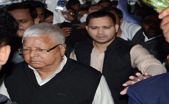 अब Z श्रेणी सुरक्षा घेरे में भी नहीं रहेंगे लालू, होम मिनिस्ट्री ने पत्र भेजकर पूछा यह प्रश्न, पढ़ें