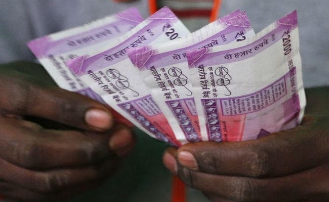 BDO का हस्ताक्षर कर सरकारी खाते से निकाल लिये पांच लाख रुपये.... जानें कौन है वह?