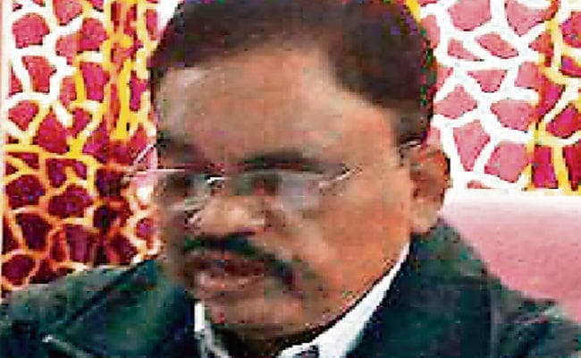 झारखंड : स्वास्थ्य मंत्री ने लगायी थी फटकार सीएस आहत, बोले-तबादला कर दें