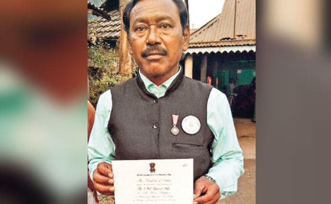 बंगाल : राष्ट्रपति का न्योता ठुकराने पर मजबूर पद्मश्री करीमुल, टिकट के लिए भी पैसे नहीं