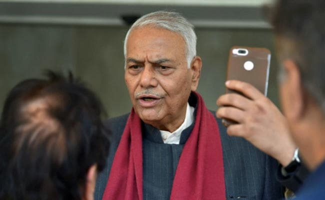 मोदी सरकार ने किसानों को भिखारी की स्थिति में ला दिया, भाजपा के लोग डरे हुए हैं हम नहीं : यशवंत सिन्हा