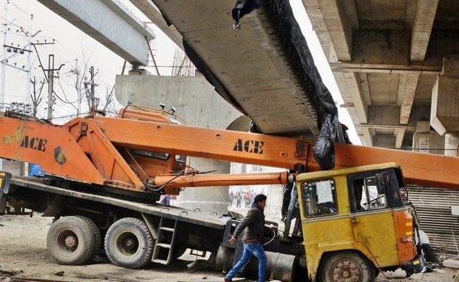 अफगानिस्तान में 6.1 तीव्रता का भूकंप, भारत और पाकिस्तान में अफरा-तफरी, एक की मौत