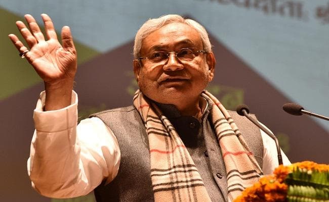 खादी वस्त्रों का डिजाइन करने का काम निफ्ट को, ताकि बन सके लोगों की पसंद : नीतीश