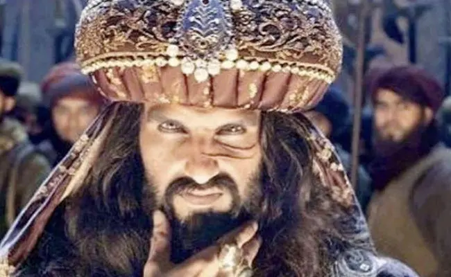 रणवीर सिंह के बारे में पहली बार बोले भंसाली, बताया क्यों बनाया खिलजी...