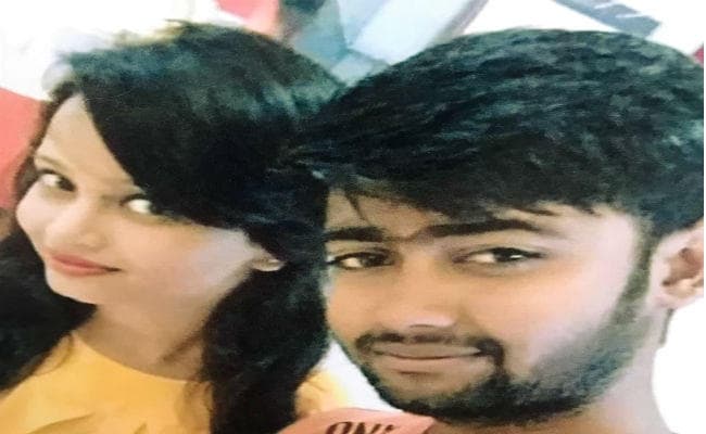 रिया मर गयी और खुलेआम घूम रहा है राजा