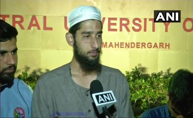 कश्मीरी छात्रों की पिटाई का मामला: महबूबा की शिकायत पर एक्शन में खट्टर, तीन गिरफ्तार