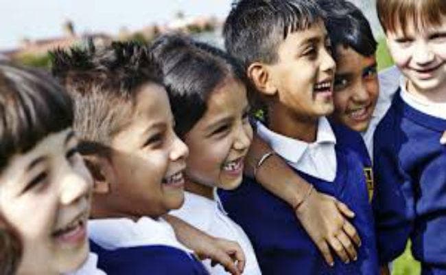 कक्षा छह से आठ तक के लिए समान मूल्यांकन नीति शिक्षा के अधिकार के विपरीत, CBSE ने वापस ली