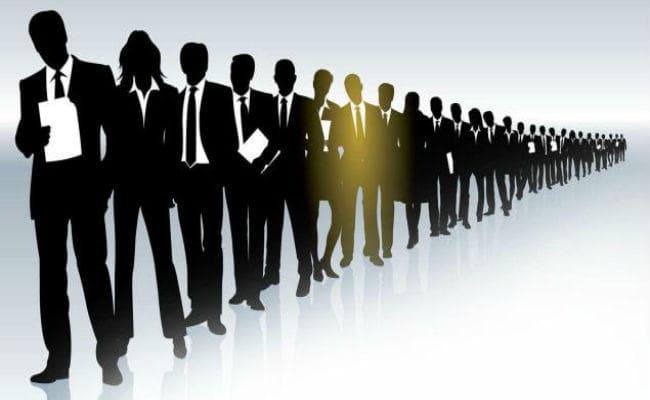 सऊदी सरकार ने इन 12 सेक्टरों में बाहरी के नौकरी पर लगायी पाबंदी, भारतीयों को होगा नुकसान