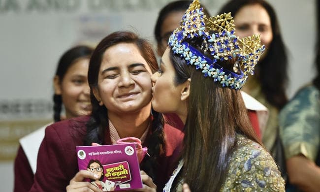 IN PICS : विश्व सुंदरी ने पीरियड्स और सेनेटरी पैड के बारे में खुल कर की बातें, जानें क्या कहा