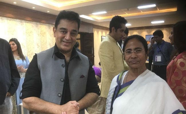 कमल हासन ने दिया बड़ा बयान, कहा- रजनीकांत की राजनीति में भगवा रंग