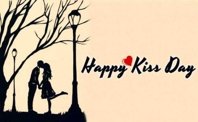 Kiss Day 2018 : कुछ अलग हो आपके प्यार का सिग्नेचर...!