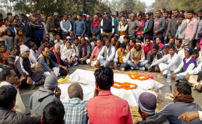 कांग्रेस नेता की हत्या: सीआईडी की टीम पहुंची कोडरमा, सात घंटे से लगा जाम हटा