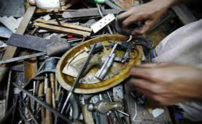 अवैध हथियार बनाने के कारखाने का भंडाफोड़