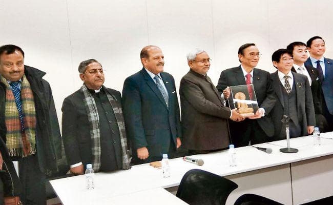 नीतीश का जापान दौरा, बिहार में इलेक्ट्रॉनिक और ऑटोमोबाइल फैक्टरी लगाने की अपील नीतीश का जापान दौरा, बिहार में इलेक्ट्रॉनिक और ऑटोमोबाइल फैक्टरी लगाने की अपील