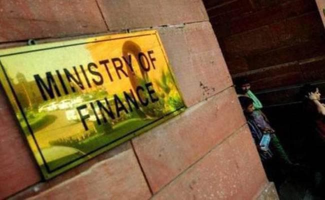 PNB Scam : वित्त मंत्रालय सख्त, बैंकों से कहा-बड़े कर्जदारों के पासपोर्ट का ब्योरा लें