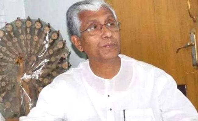 25 साल त्रिपुरा के CM रहे माणिक के पास नहीं है मकान, पत्नी के साथ रह रहे हैं पार्टी दफ्तर में