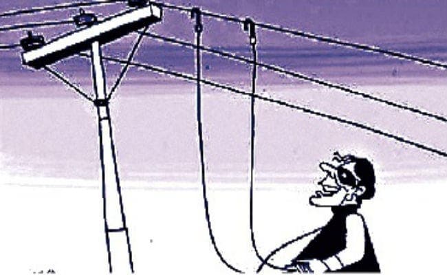 कैग की रिपोर्ट में हुआ खुलासा: बंगाल में होती है बिजली की जबरदस्त चोरी, होता है इतना घाटा